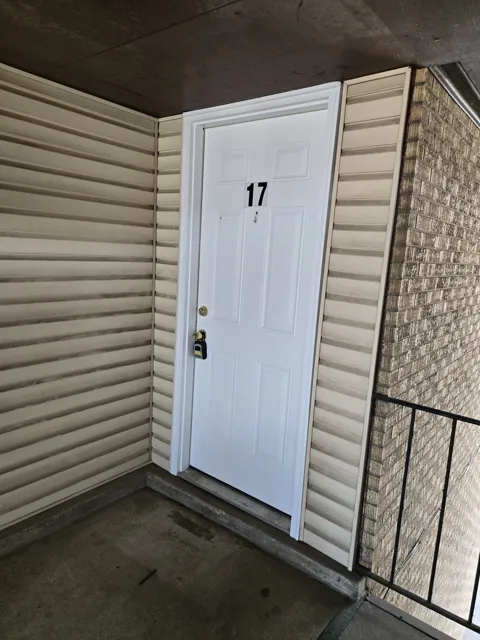 555 N DuPont Ave #A17