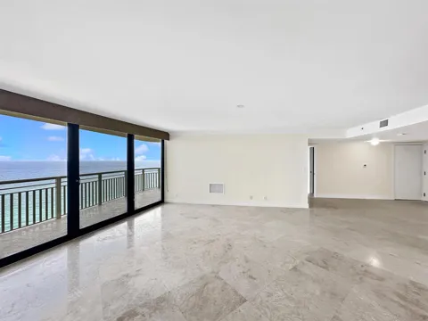3000 Ocean Drive #35-E