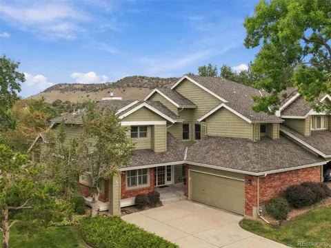 5 White Pine Place