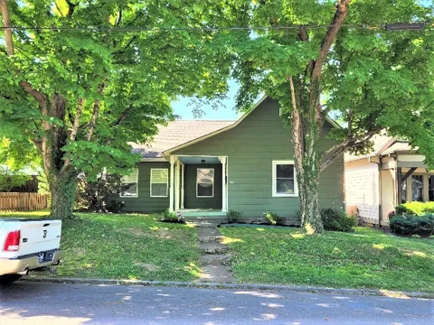 1812 Eastside Ave