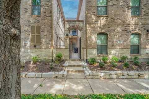 6774 Cortona Lane