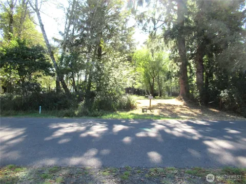 861 Hassalo Avenue SE