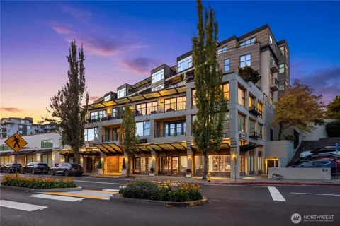 136 Central Way #304