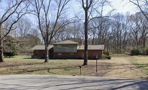 1202 Warner Ct