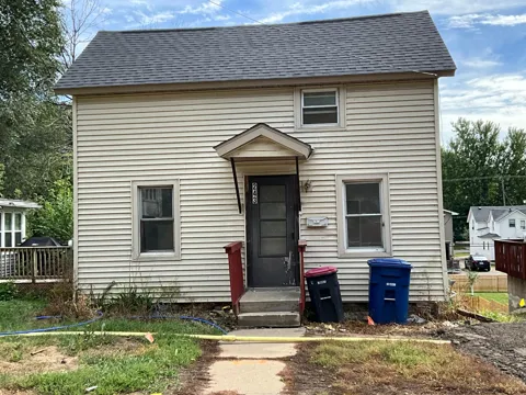 243 E 4th Street