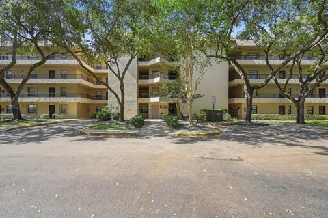 10501 W Broward Boulevard #405