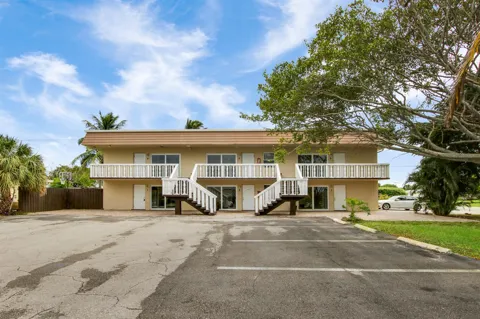 593 PALMETTO DRIVE #1