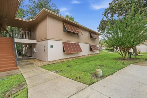 150 WAX MYRTLE WOODS COURT #7C