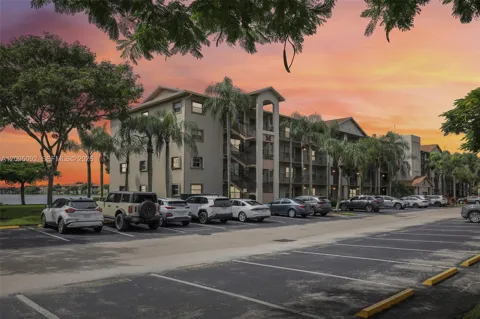 13800 SW 5th Ct #301M