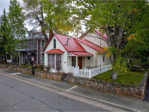 204 Ridge Street