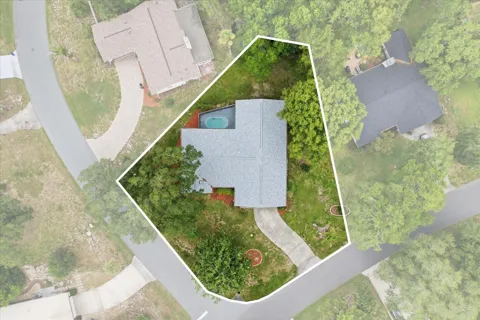 7 SYCAMORE CIRCLE