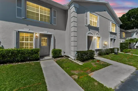 214 Foxtail Drive #F