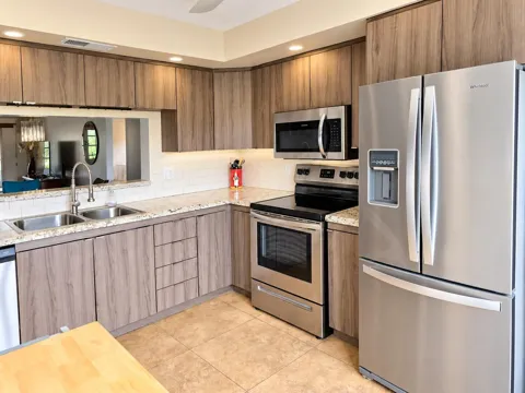2301 Lucaya Lane #O4