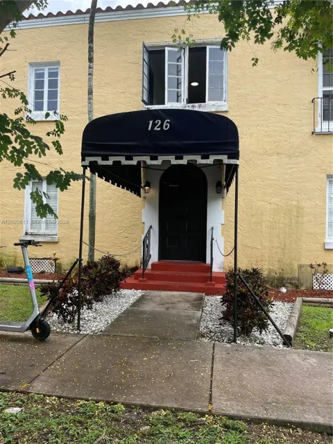 126 Mendoza Ave #3