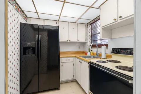 2525 W GOLF BOULEVARD #119