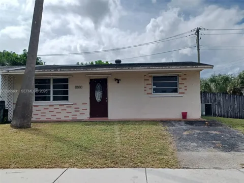 1701 SW 70th Ave