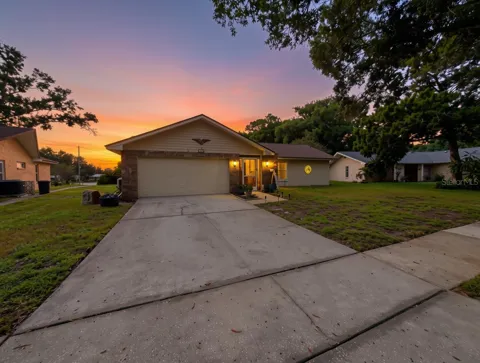 1382 GLENGARRY DRIVE