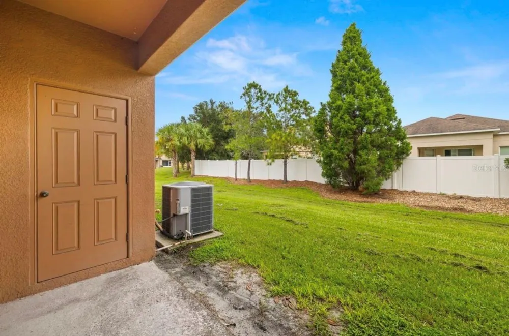 8832 RED BEECHWOOD COURT Riverview, FL 33578