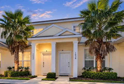 1532 RETREAT CIRCLE