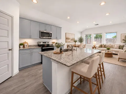 1143 Buffalograss Trail