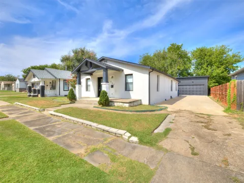 527 E Latimer Court