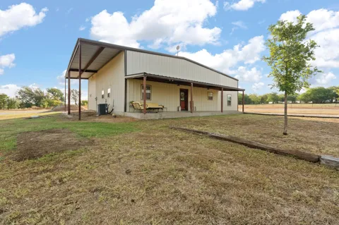 685 County Road 1102