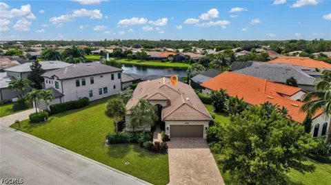 Valencia Lakes Drive