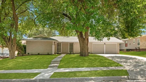 210 Fantasia St