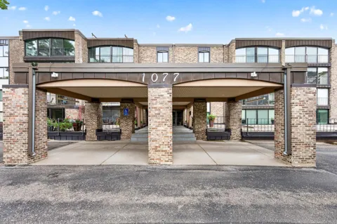 1077 Sibley Memorial Highway #608
