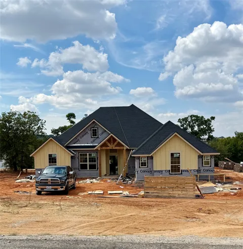 1097 Gonzollas Road