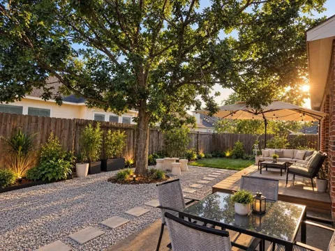 7702 Waterlilly Lane