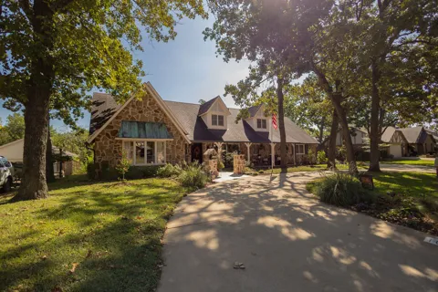 1010 Faulkner Place