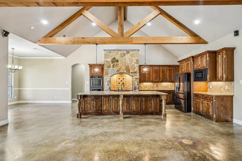 5931 County Road 2560