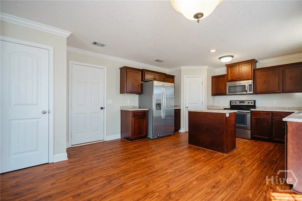 141 Powers Drive Midway, GA 31320