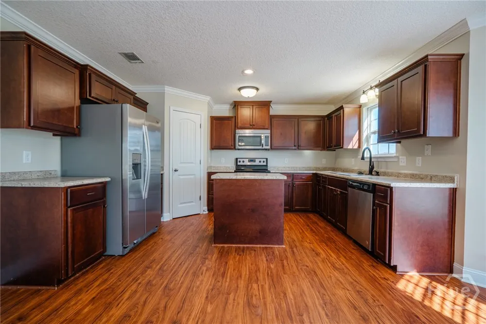 141 Powers Drive Midway, GA 31320