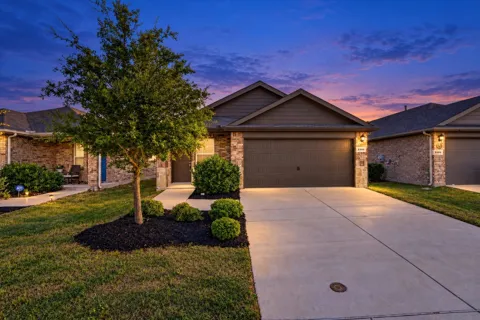 2306 Moonglade Lane
