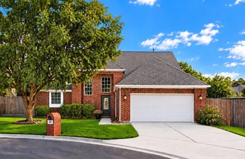 302 Harbor Cir