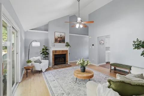 912 Turner Court