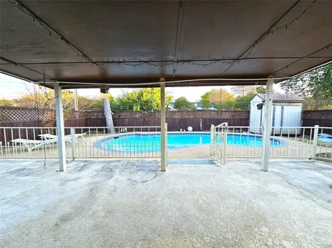6208 Brookside Drive