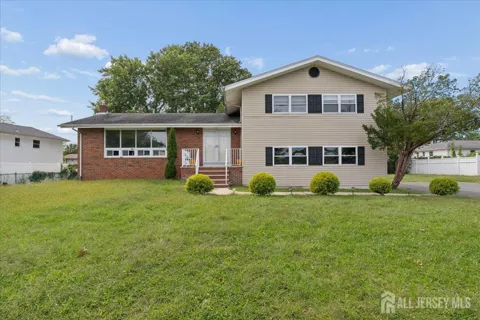 56 gramercy Drive