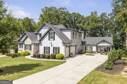 2126 Saddle Creek DR