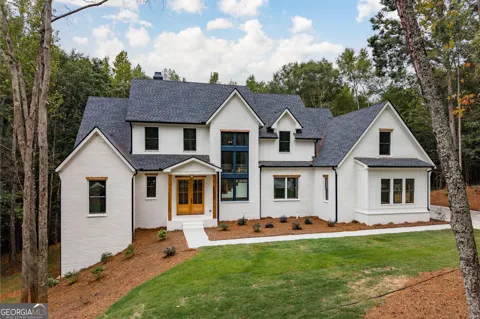 242 Carriage AVE
