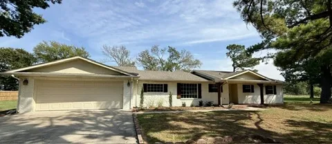 452 Sandy Lane
