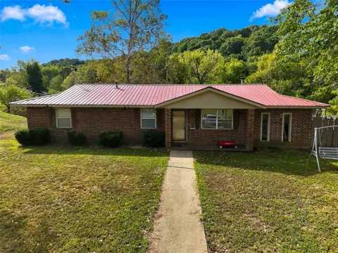 468940 Hwy 51