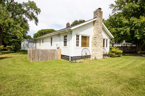 207 E Bertrand Road