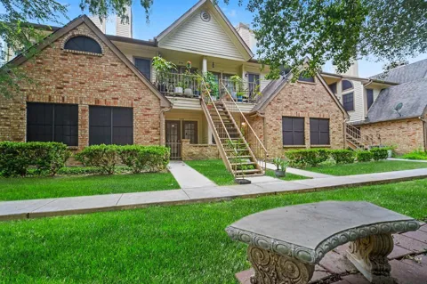2425 Holly Hall Street #139