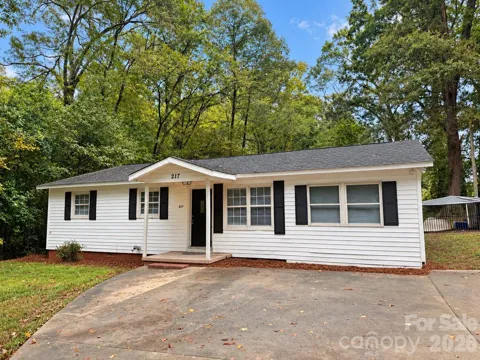 217 Boger Court SW