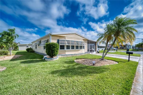 273 CAPTAINS COURT