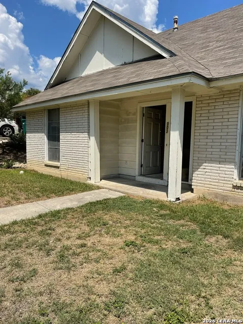 303 Greycliff