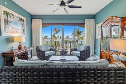 36 HARBOUR ISLE DRIVE W #304